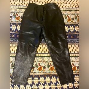 Vintage Avenue Leather pants ; Size:16 ; Color: Black